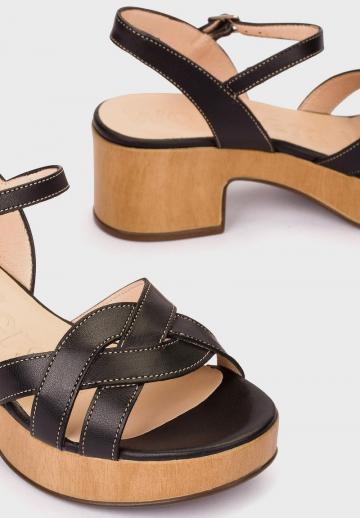Босоножки на платформе