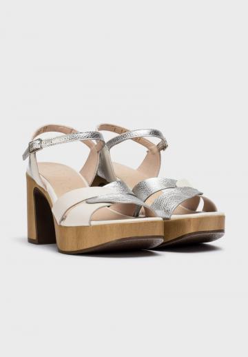 Босоножки на платформе