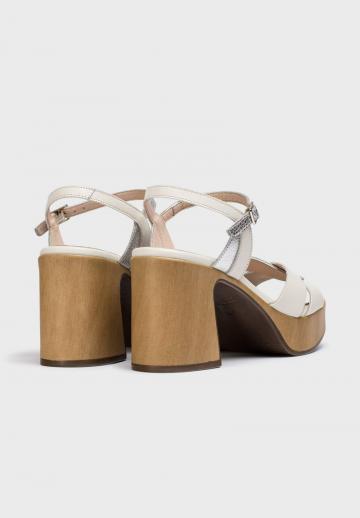 Босоножки на платформе