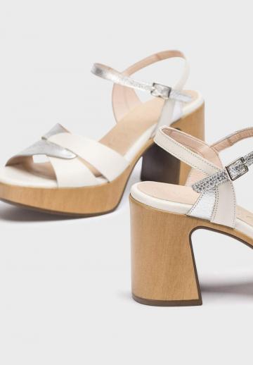 Босоножки на платформе