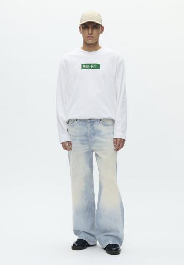 Прямые джинсы