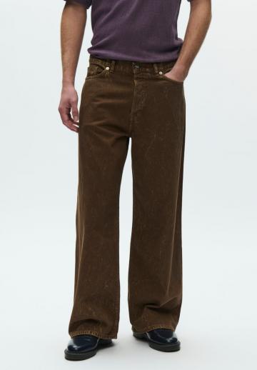 Прямые джинсы