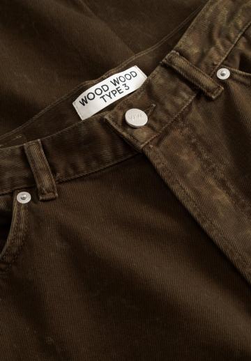 Прямые джинсы