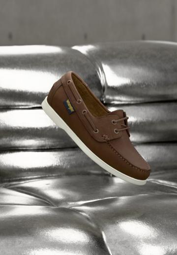 Ботинки на шнуровке