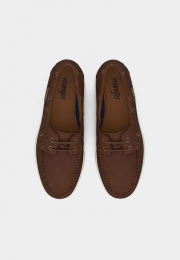 Ботинки на шнуровке