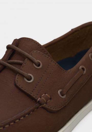 Ботинки на шнуровке