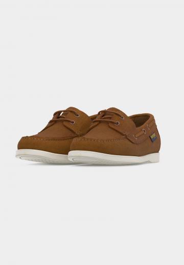 Ботинки на шнуровке