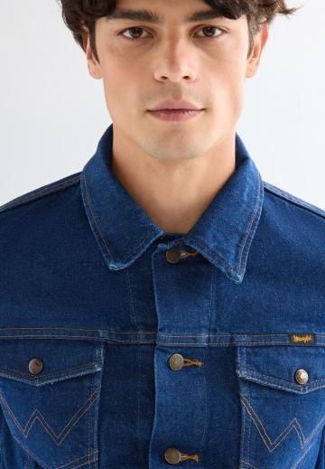 Джинсовая куртка