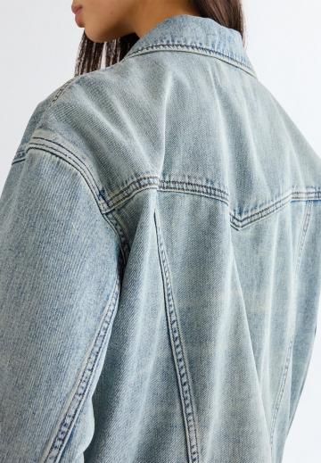 Джинсовая куртка