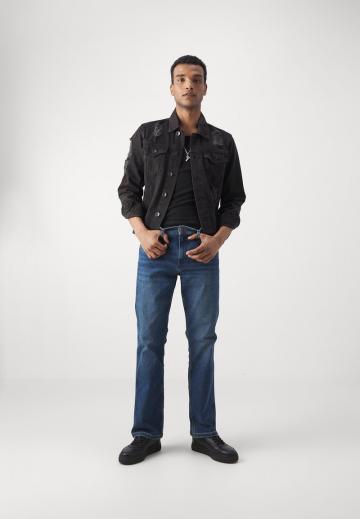 Клешеные джинсы