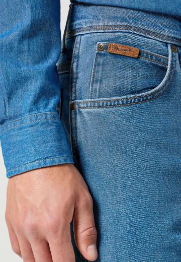 Узкие джинсы