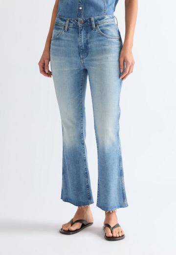 Клешеные джинсы