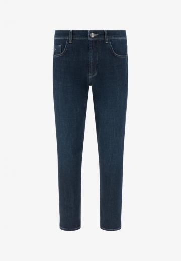 Узкие джинсы