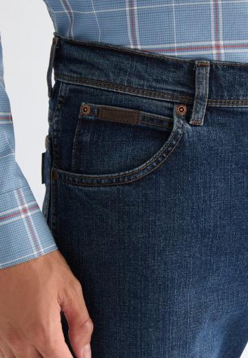 Прямые джинсы