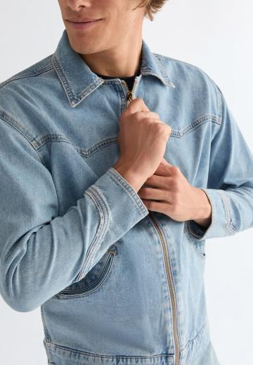 Джинсовая куртка