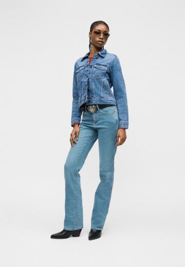 Джинсовая куртка