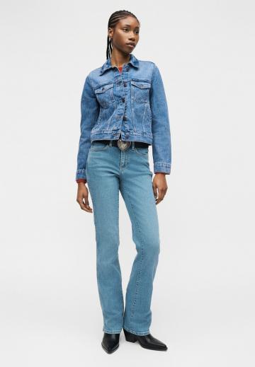 Джинсовая куртка