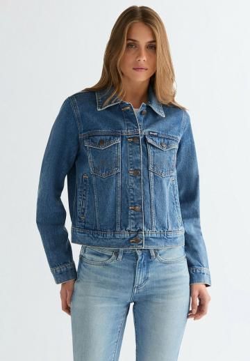 Джинсовая куртка