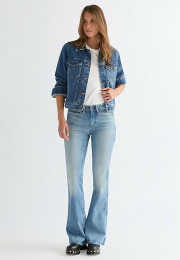 Джинсовая куртка