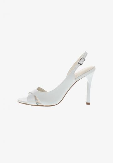 Туфли с открытым носом