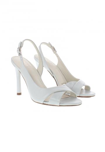 Туфли с открытым носом