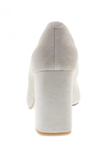 Туфли на высоком каблуке