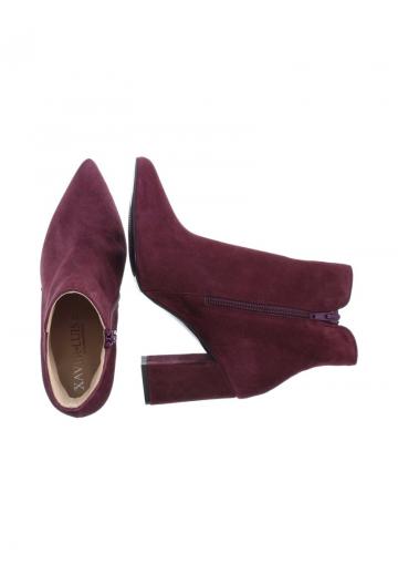 Высокие сапоги