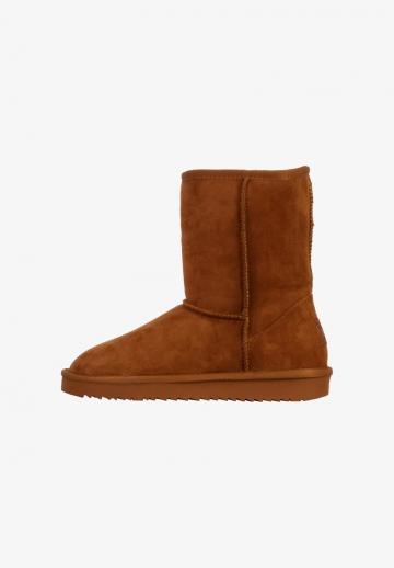 Зимние ботинки