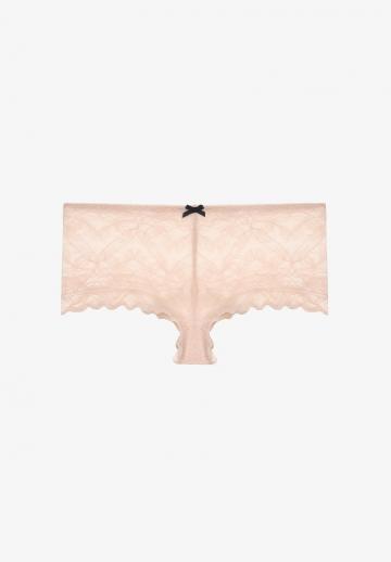 Трусы на бедрах