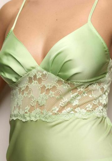 Топ на бретельках