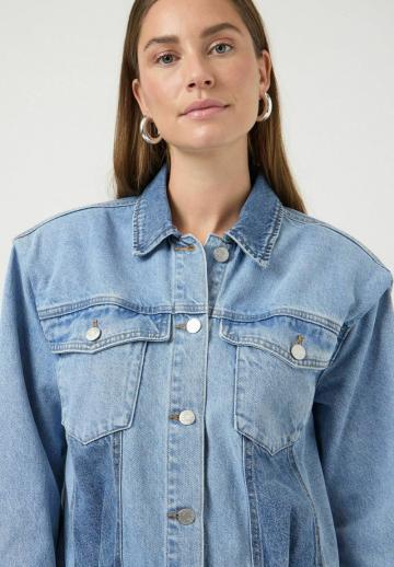 Джинсовая куртка