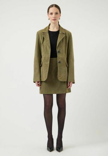 Блейзер с накладными карманами