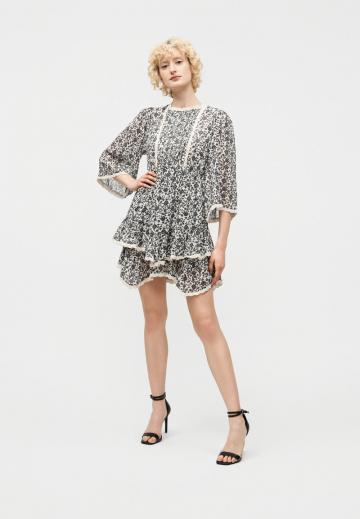 Короткое платье