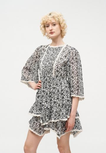 Короткое платье