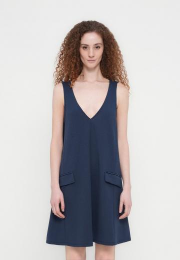 Короткое платье