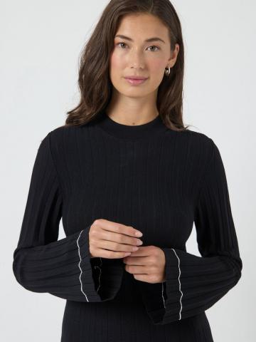 Вязаное платье