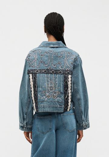 Джинсовая куртка