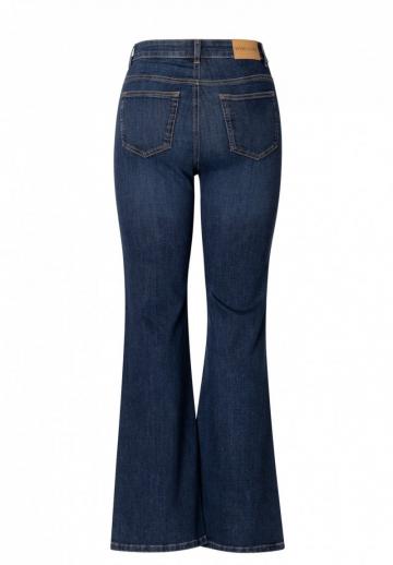 Клешеные джинсы