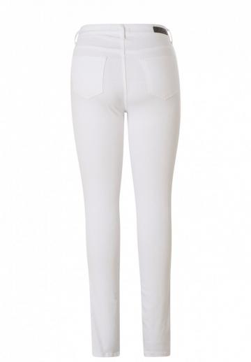 Узкие джинсы