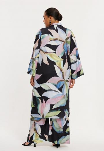 Длинный жилет