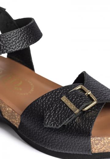 Босоножки на танкетке