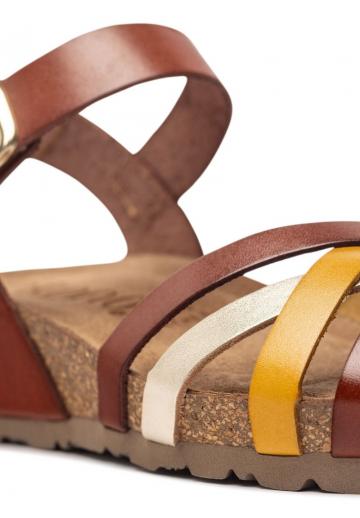 Босоножки на танкетке