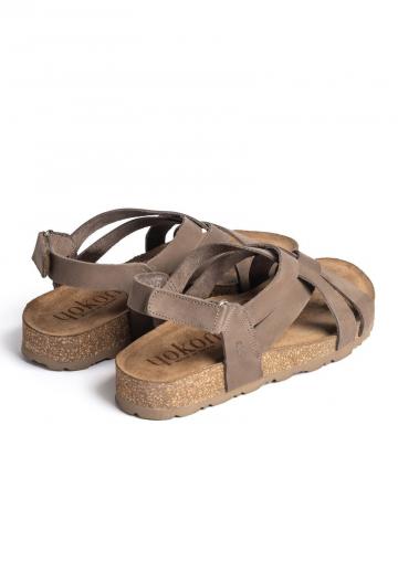 Босоножки на танкетке