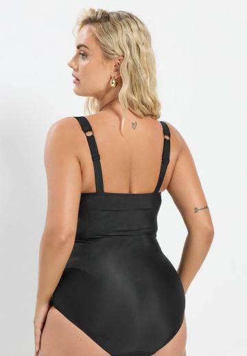 Слитный купальник