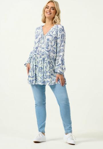 Длинная блузка