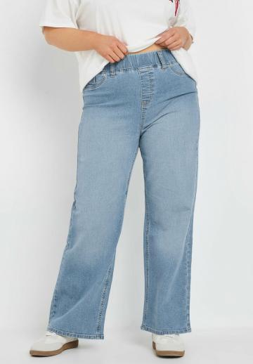 Прямые джинсы