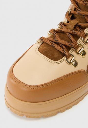 Зимние ботинки