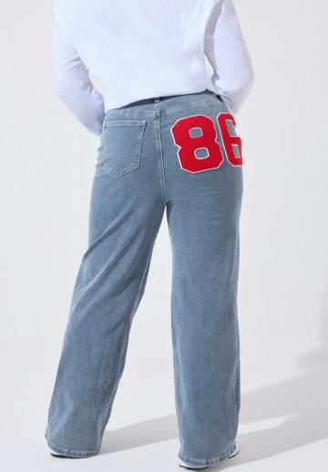 Прямые джинсы