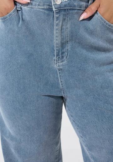 Прямые джинсы