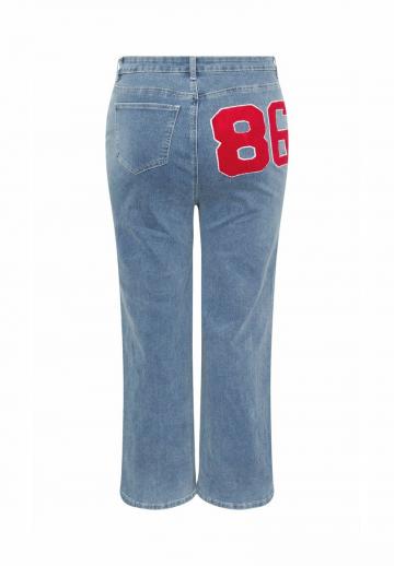 Прямые джинсы